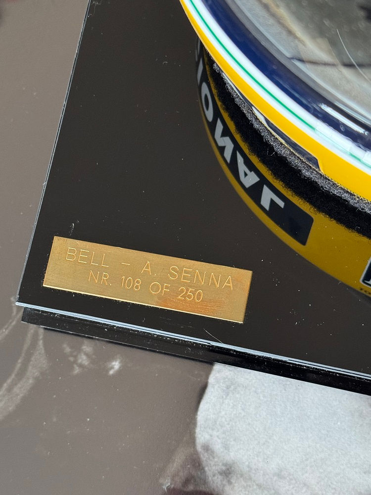 Miniature : Official Bell replica helmet 1989 Ayrton Senna McLaren n°108/250 Signed