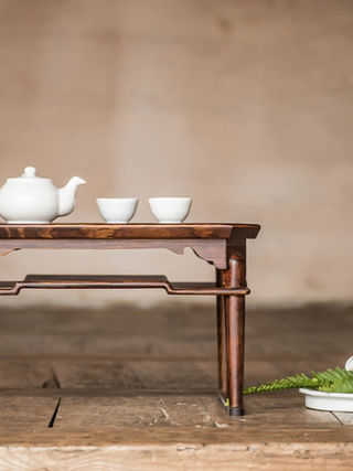 A Naju-style soban with a tea set on top