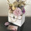 Thumbnail: Blumenstrauß aus Krepppapier und getrocknete Gräser und Blumen  mit Geschenkbox