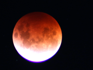 Total lunar eclipse : Monday 8 September 2025