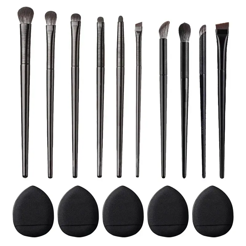 Thumbnail: Soft Bristle Eyeshadow Brushes 10-piece Set Eye Makeup Smudge Undercover Eyeline
