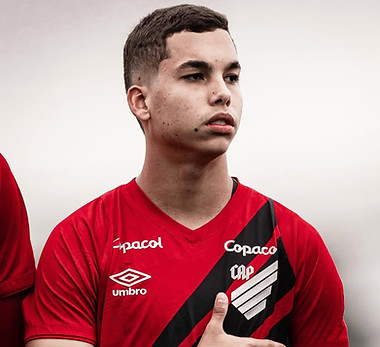 ARTHUR MONTEIRO_edited.jpg