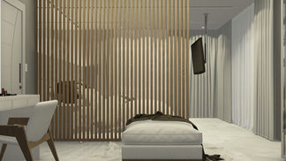 RESIDÊNCIA TMZ | Suíte Master do casal com closet integrado | Interlagos, Vila Velha - ES | 2021 [FELIPE MILWARD ARQUITETURA]

Suíte do casal ampla e integrada, com closet em “U” conectado ao dormitório por painel ripado, organização clara e circulação fluida. A TV suspensa no teto libera as superfícies verticais, enquanto as amplas esquadrias e a porta de correr para a varanda frontal garantem ventilação cruzada e abundante luz natural. A iluminação embutida no forro, a paleta neutra e as texturas suaves criam um ambiente sereno, confortável e visualmente equilibrado.