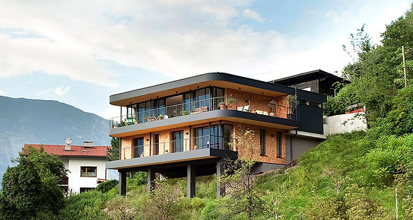 Haus aus Holz und Lehm