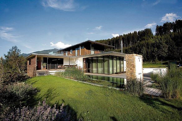 Haus aus Holz und Lehm