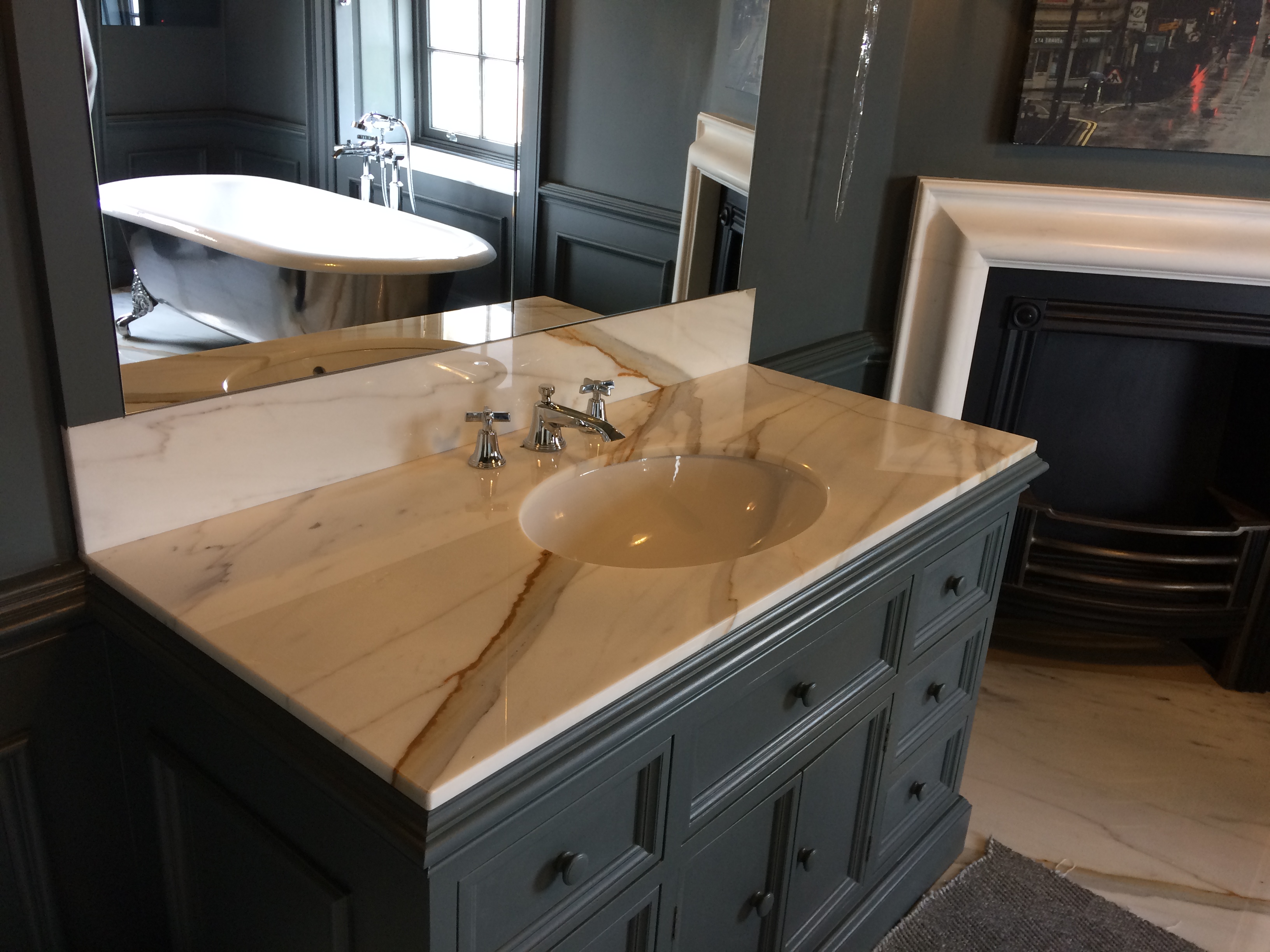 Fitted kitchen run