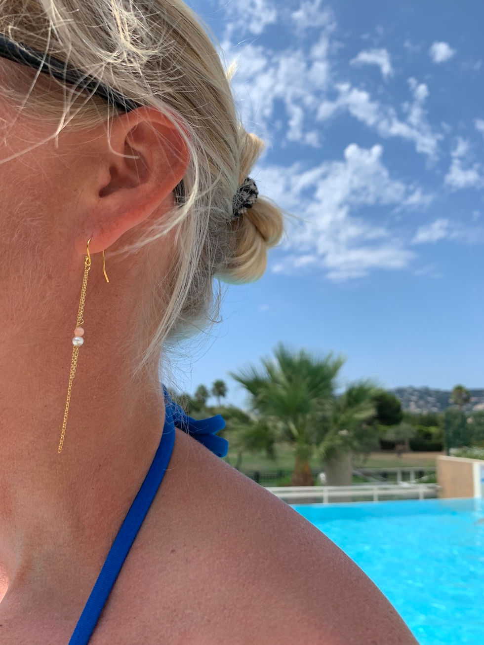 Miniaturebillede: Hanging chain earring with coral & freshwater pearl