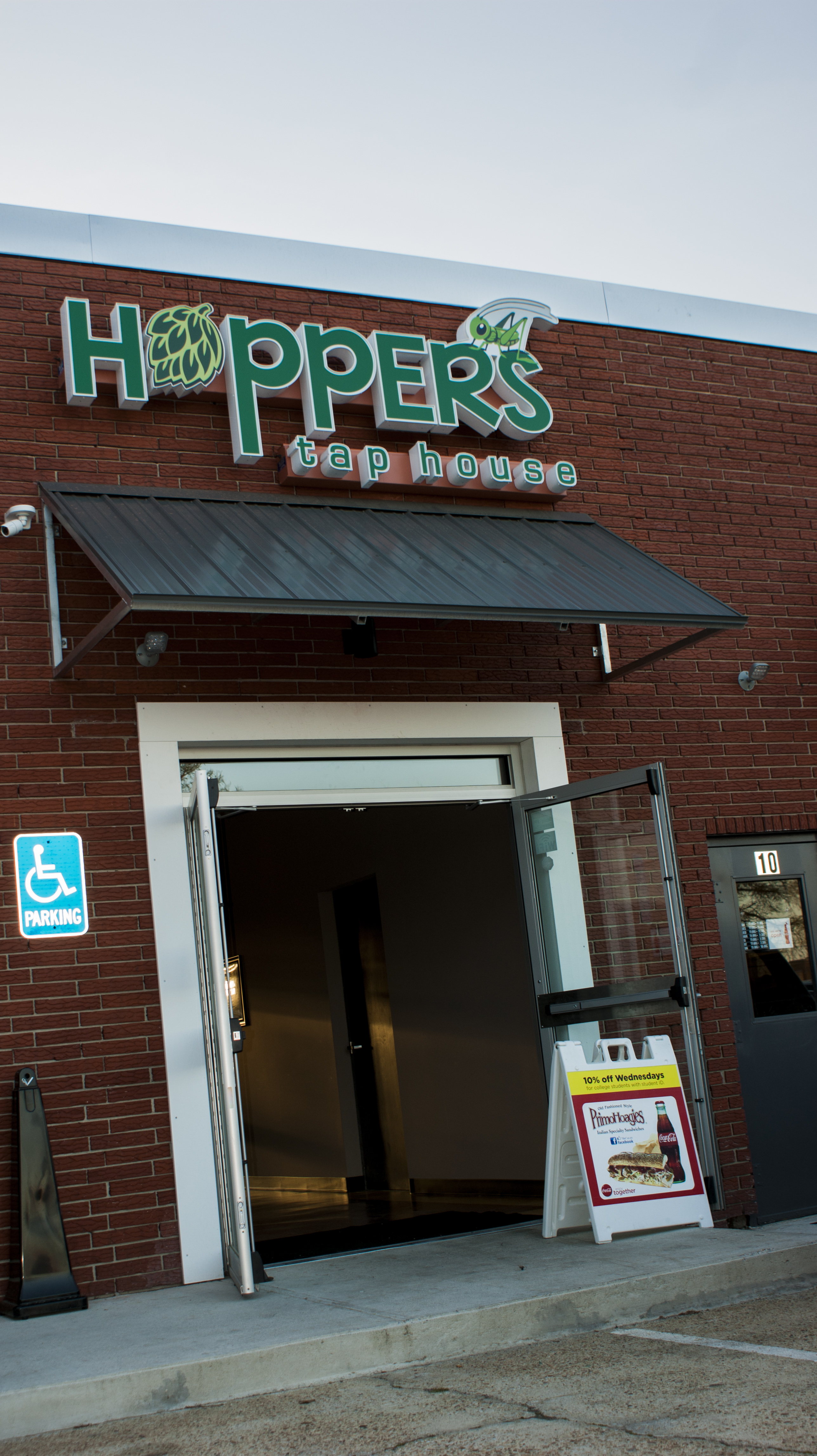 Outside United States Hopper's tap house