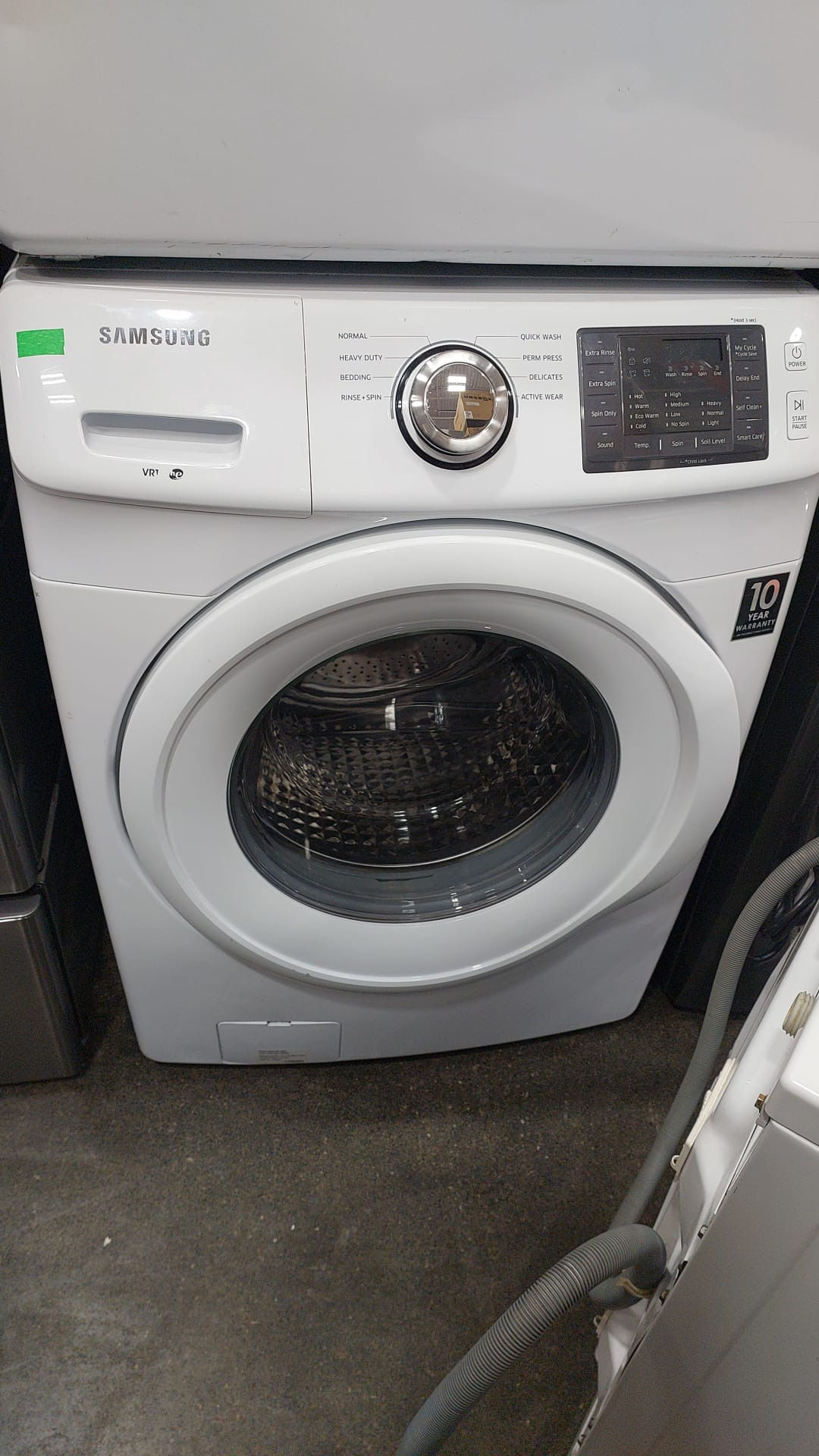 Washer - 27’’ Samsung 4.2 Cu Ft Front Load - White - Used