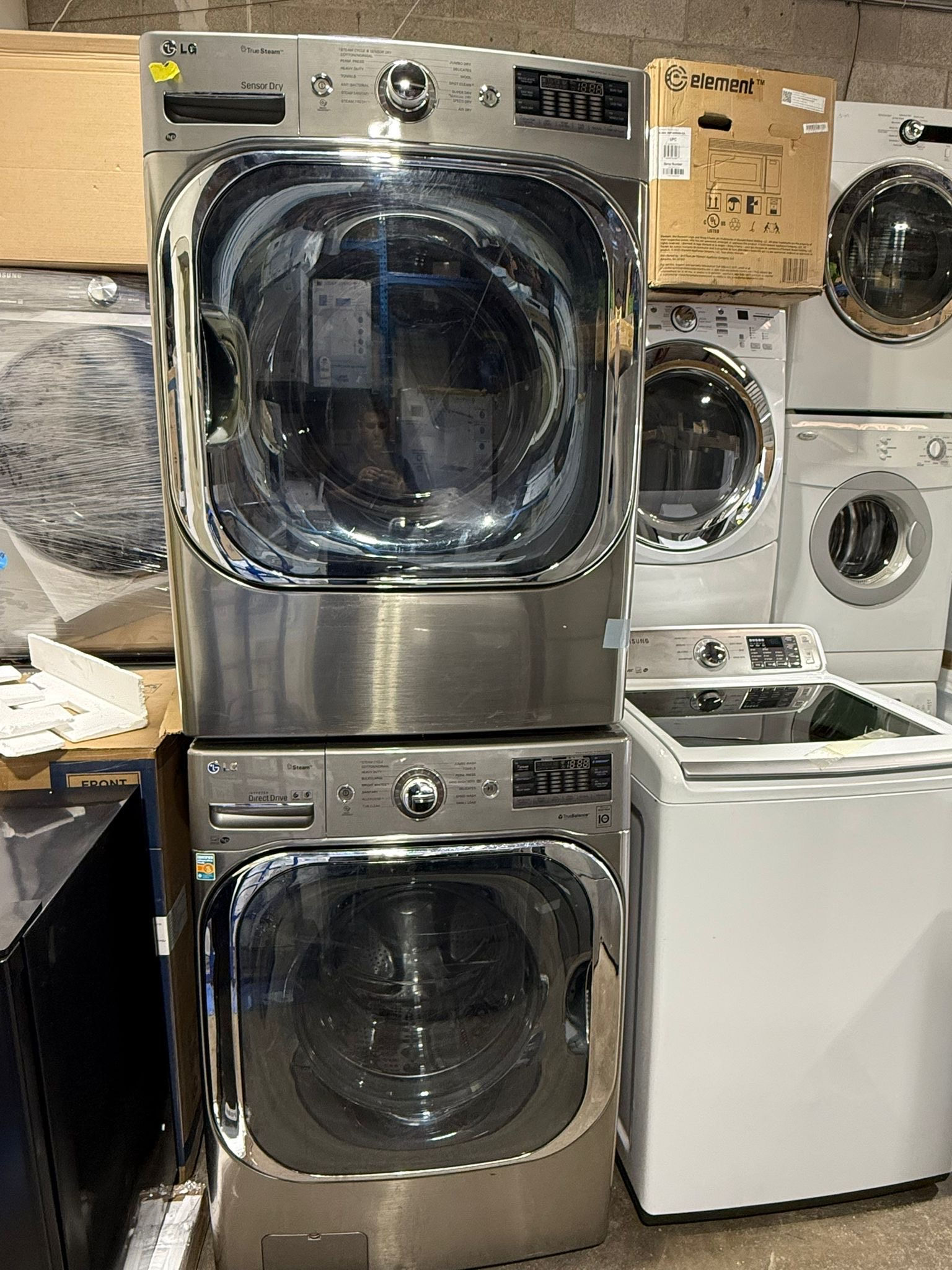 Washer Dryer Set - LG 29" WM8000HVA / DLEX8000V - Used