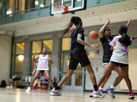 Girls basketball training group scrimmaging