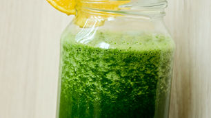 Ready to get Juiced, a green smoothie just in time for Earth Day!
