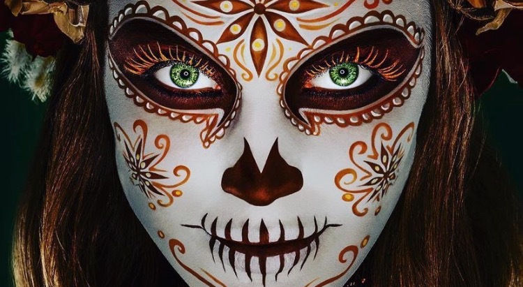 How to Charge for Halloween Makeup as a Makeup Artist