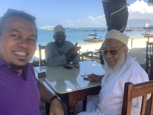 الرحلة الزنجبارية 🇹🇿12
لقاء مع الشيخ الزنجباري الجليل (الجزء الأول)