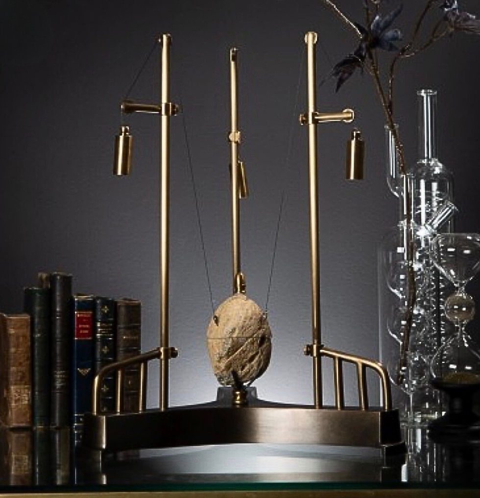 Géode d’agate sur mécanisme à contrepoids