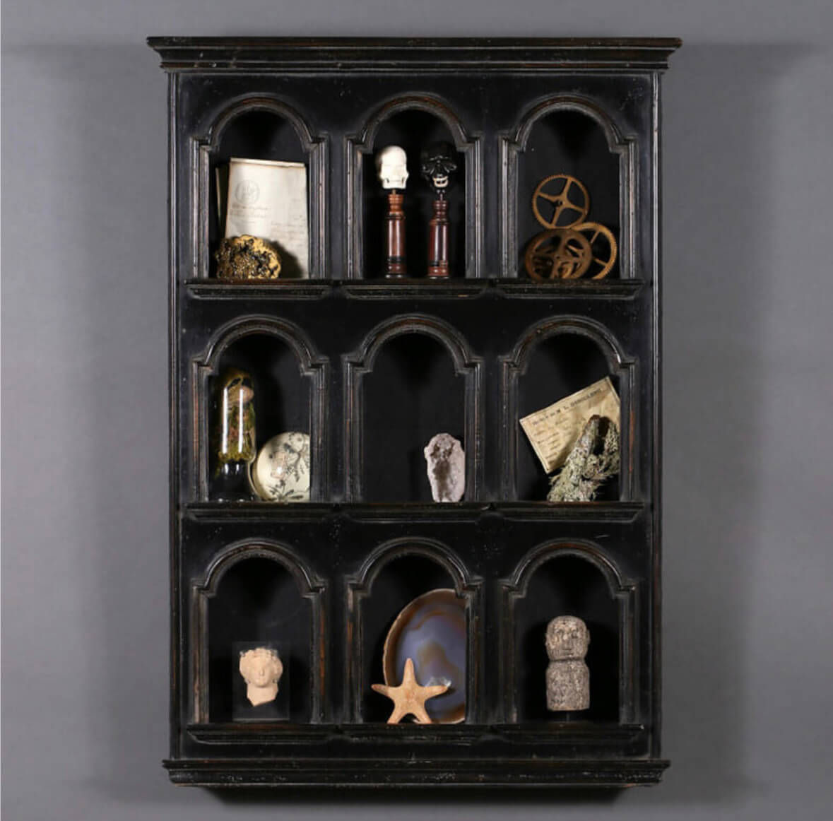 Étagère de Cabinet de Curiosités