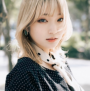 Screenshot 2022-01-29 at 21-21-59 柊 里杏 auf Instagram „逆光の金髪は綺麗ですよ〜“.png