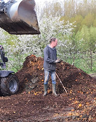 240408_1er-andainage-avec-chargeur-InnRGreen-Steph (1)_edited_edited.jpg