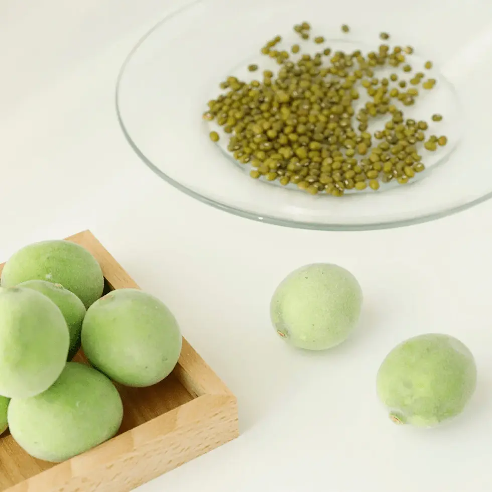 Thumbnail: Green Plum Refreshing Cleanser