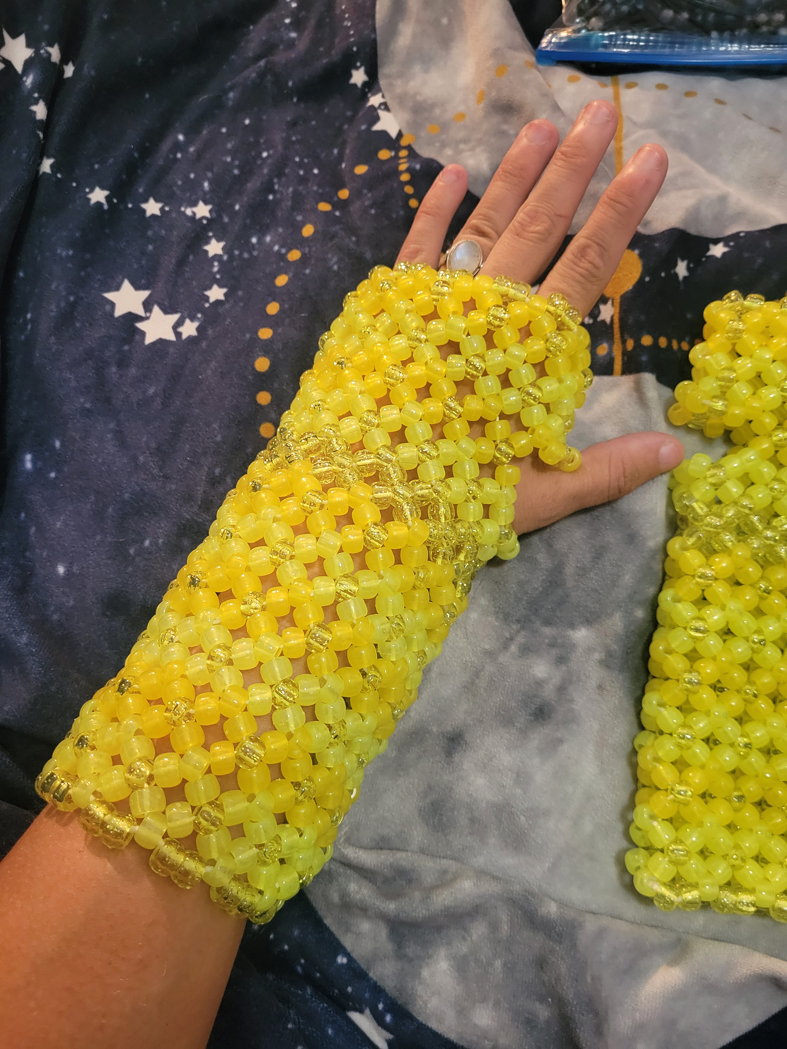 Lrg. Yellow Glow-in-the-Dark Fingerless Gloves