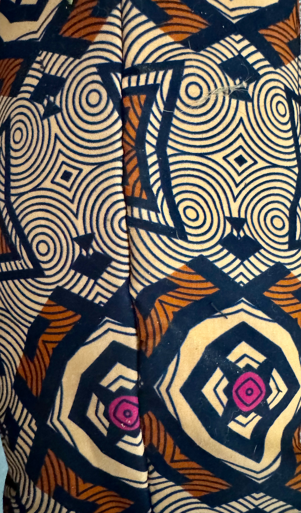 Thumbnail: African woman shoulder bag