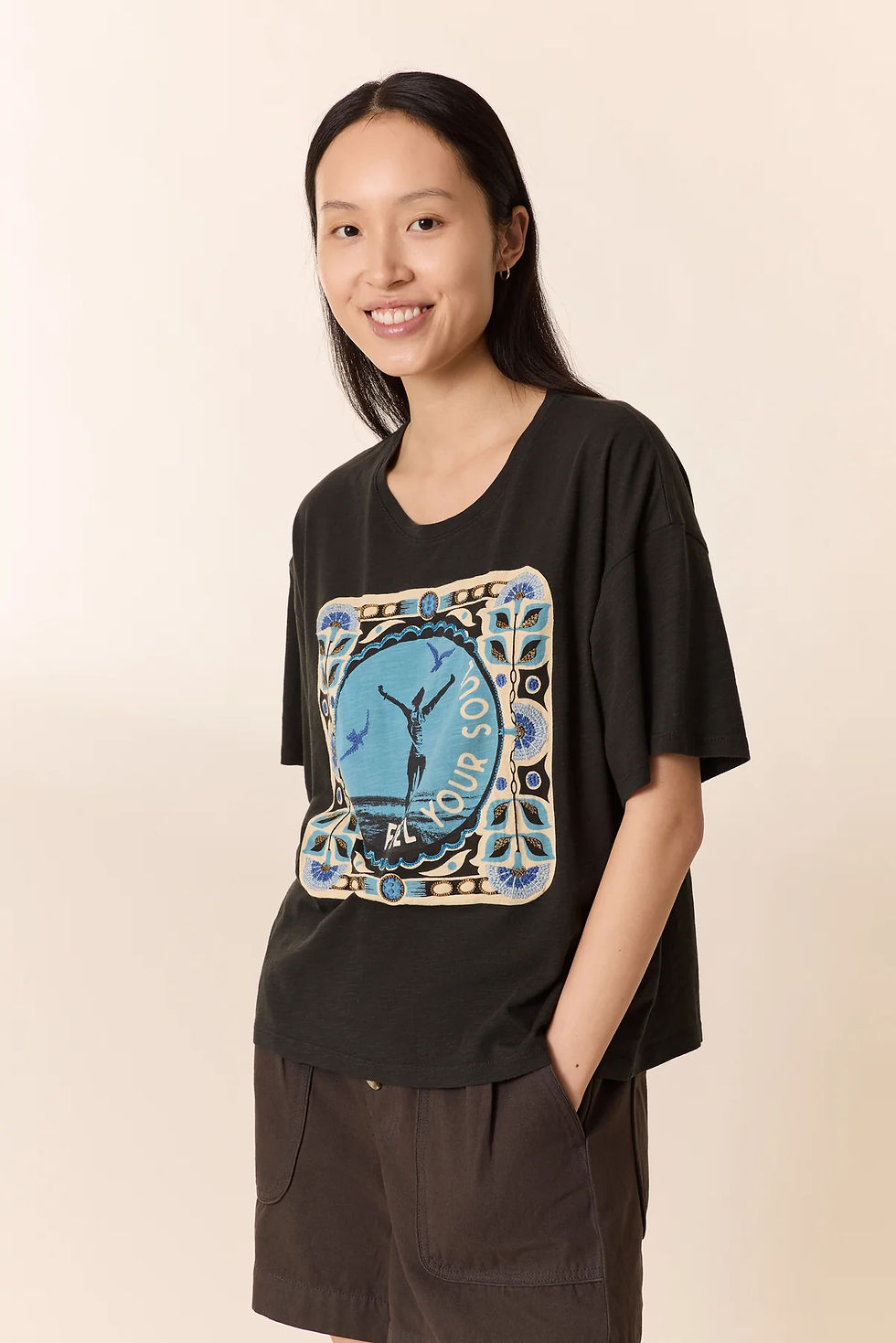 T-shirt Titan Feel León & Harper silhouette féminine coupe droite style casual