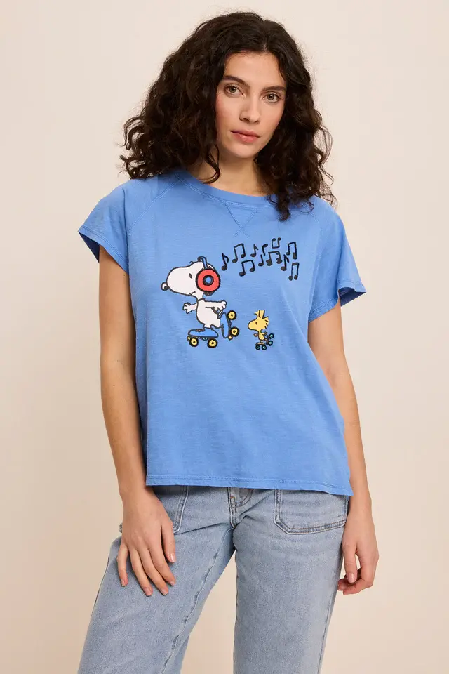 Tee-shirt Snoopy Musical Wave Five tee-shirt manches courtes en coton avec col rond et imprimé graphique Peanuts.