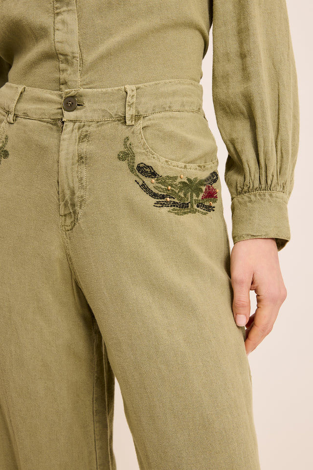 Pantalon Lenis Large Five détail de la poche avant avec broderie