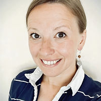linkedin photo_edited.jpg