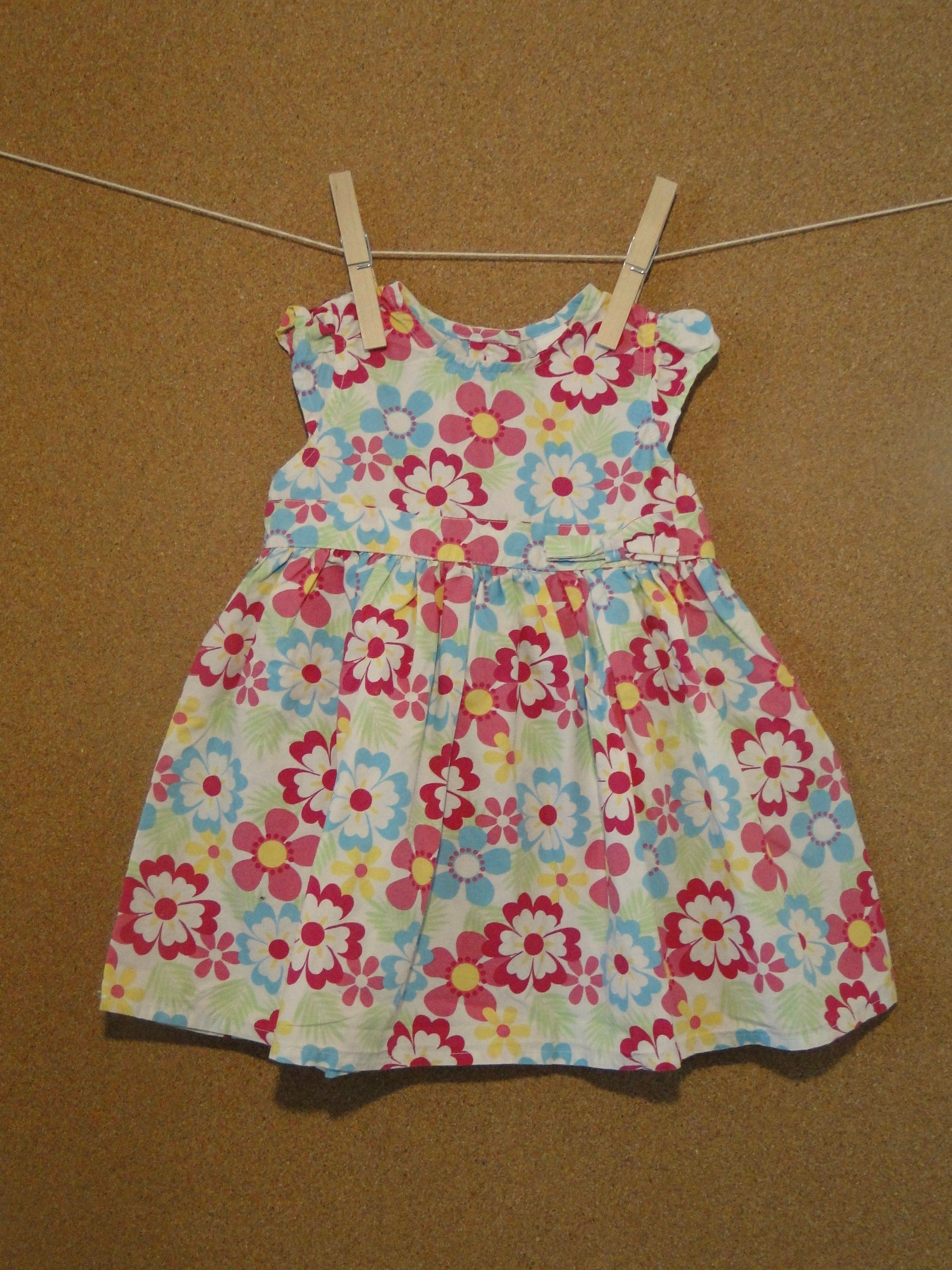 Robe Baby Club : Taille 80cm