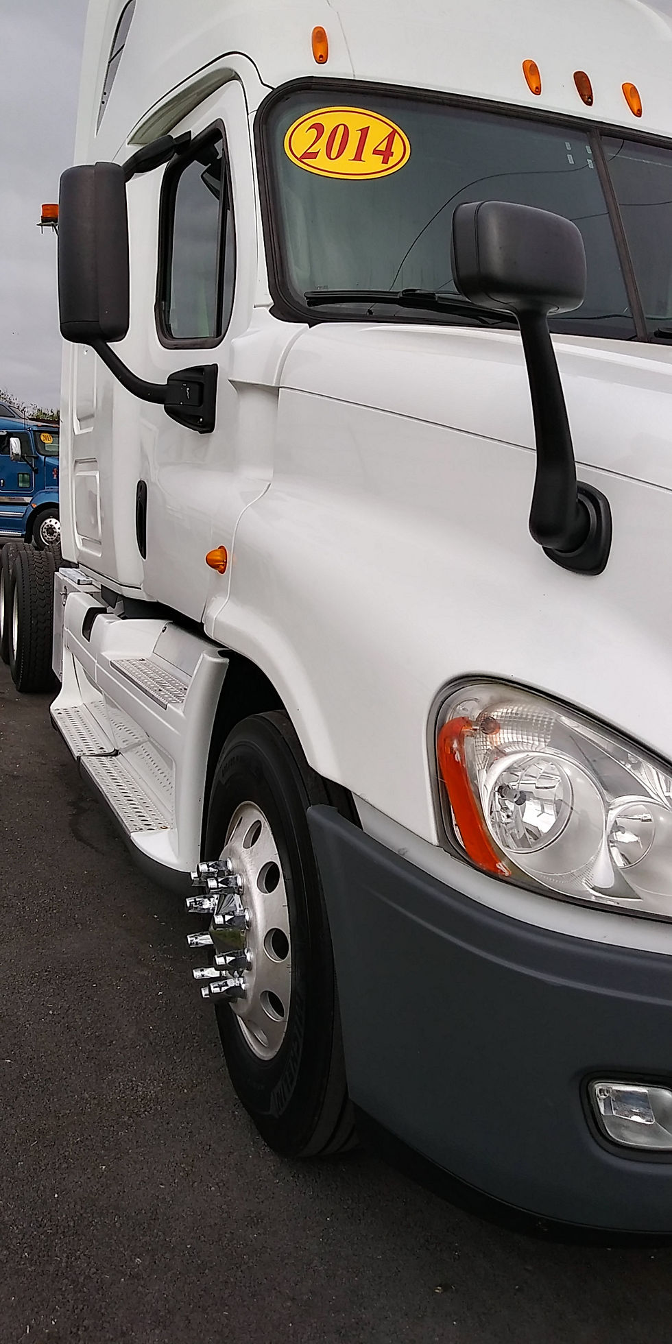 2014 FREIGHTLINER CASCADIA CUMMINS