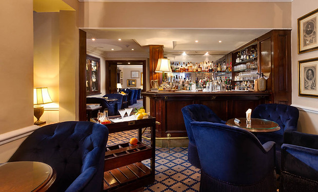 dukesbar-1.jpg