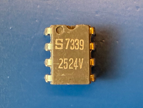 Signetics 2524V Shift Register (for TV Typewriter) | Artem Kalinchuk