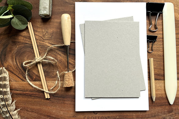 Beginner-friendly Bookbinding Kit with tools and materials_edited.jpg