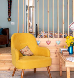 כורסא צהובה