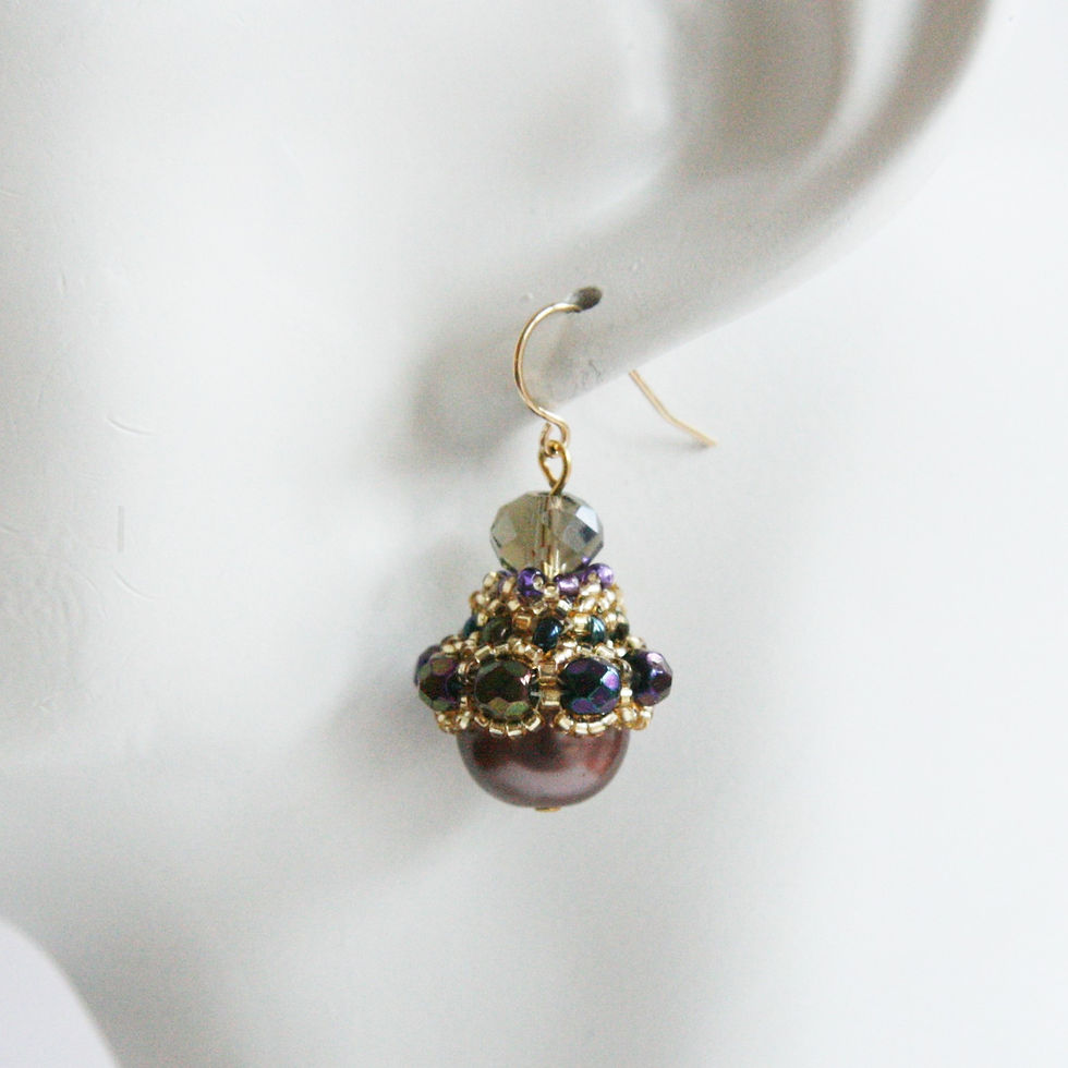 Beadwoven & pearl earrings