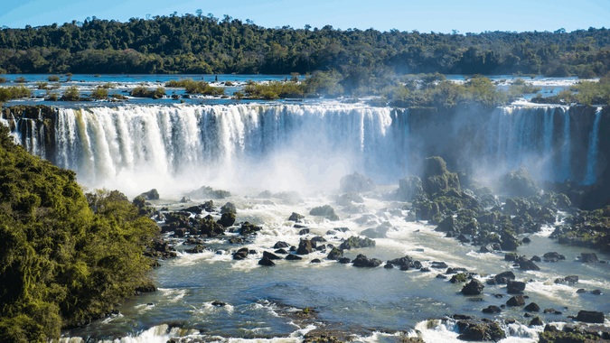 Cataratas del Iguazú (Iguazú falls).png