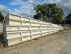 pre molados cimento concreto artefatos construção civil engenharia Postes Tijolos Tubos de