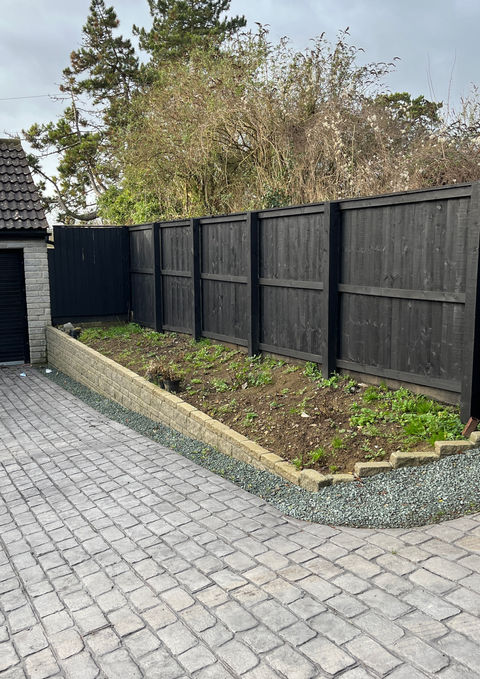 Boundary treatments
Hard Landscaping 
