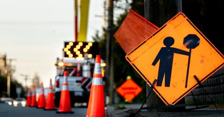 10-Senales-de-Seguridad-para-Obras-Viales.webp