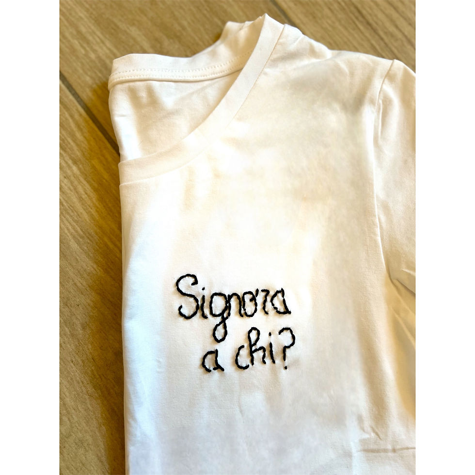 Miniatura: T-shirt ricamata a mano 