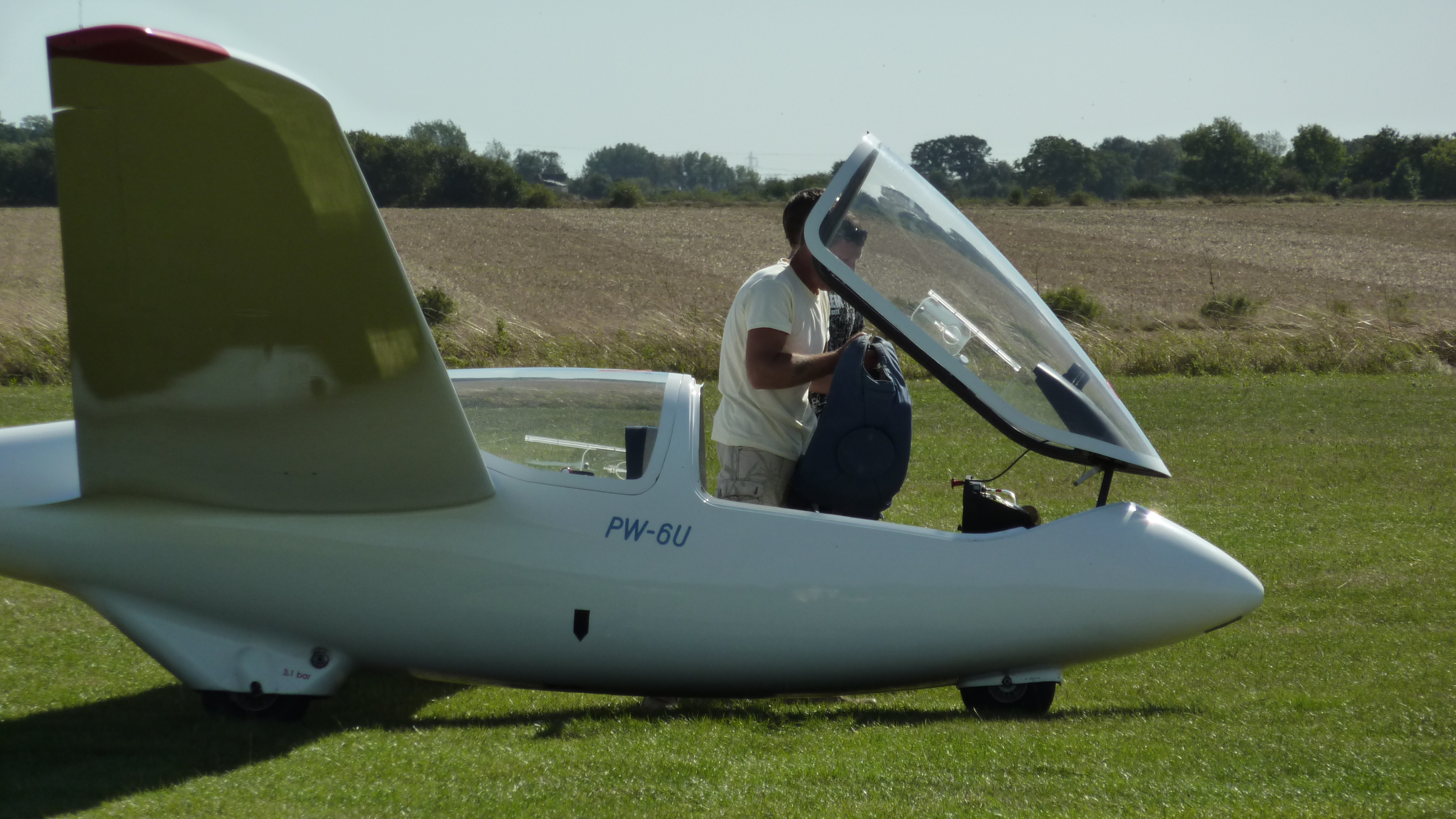 Glyn Long preparing for his solo!