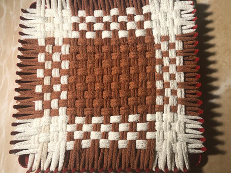Potholder with a border pattern