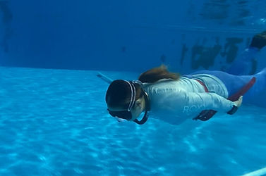 Oxygen Freediving 自由潛水課程學員泳池訓練