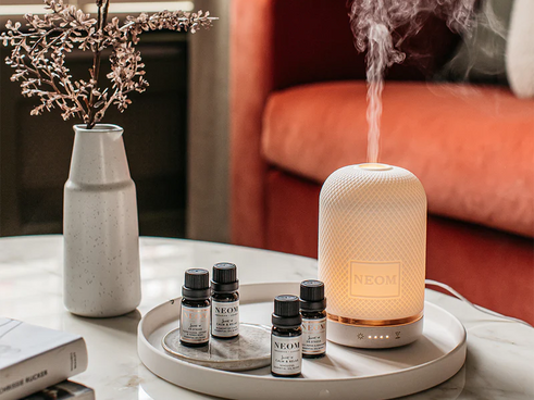 Neom Wellbeing：療癒香氛，讓身心在忙碌中重獲平靜