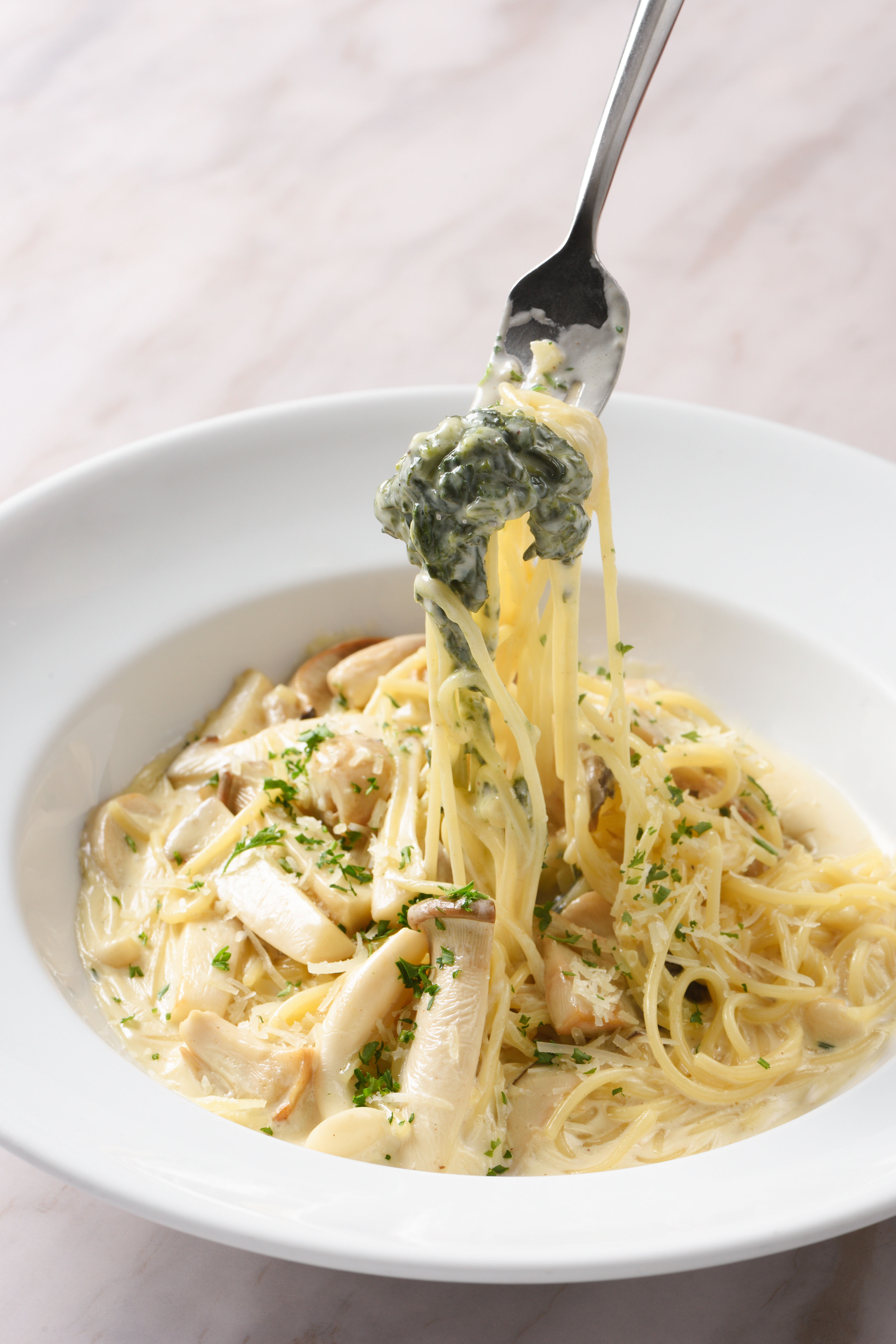 สปาเก็ตตี้ เห็ดครีมซอส