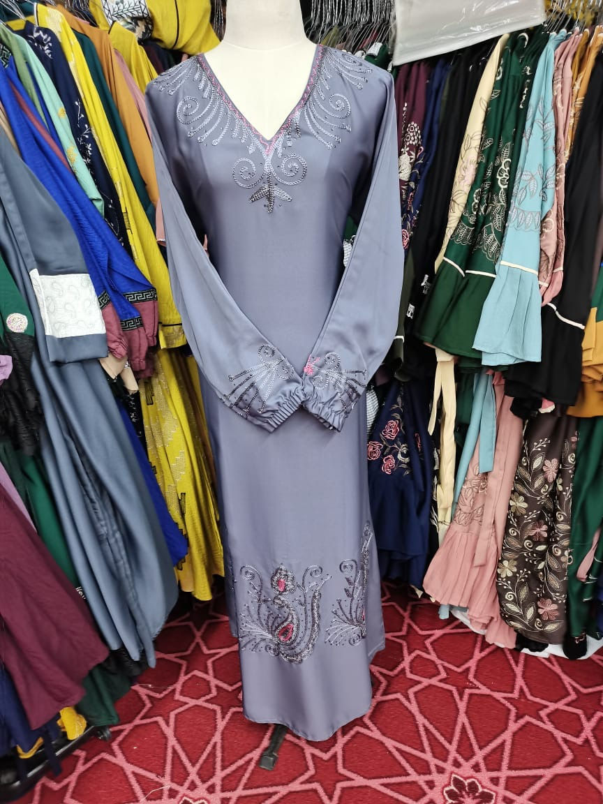 Thumbnail: Modern abaya with Tarha