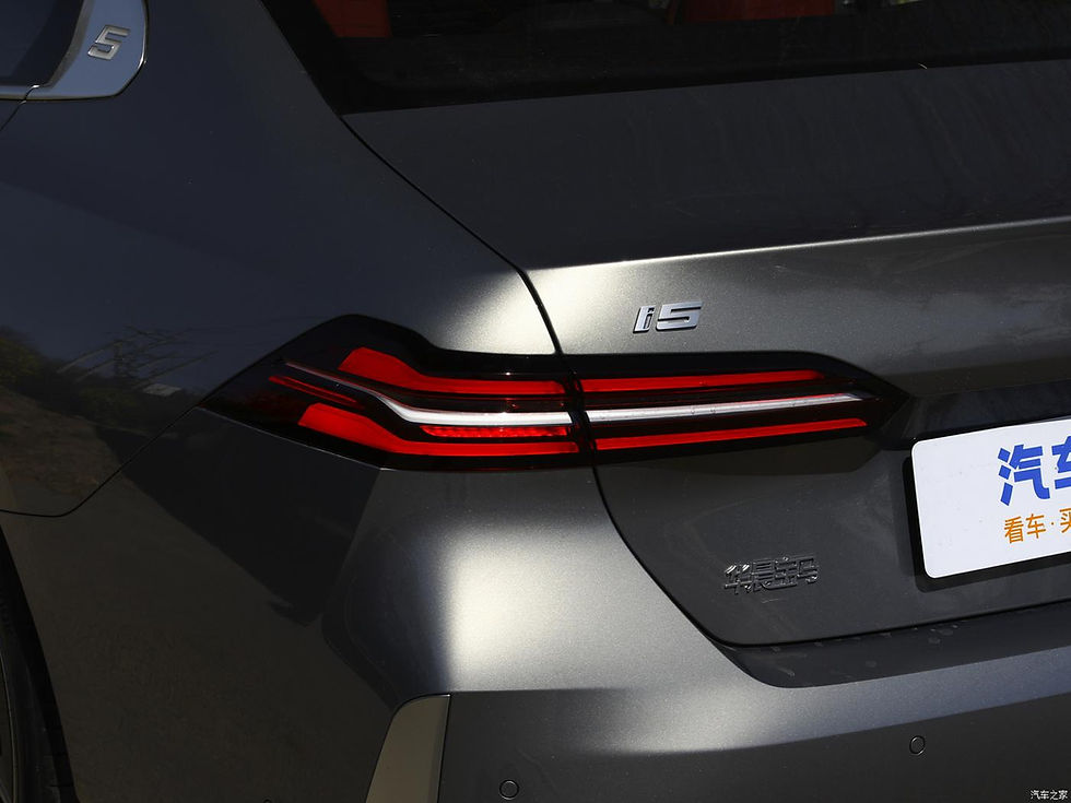 Thumbnail: BMW i5 2024 model eDrive 35L luxury set