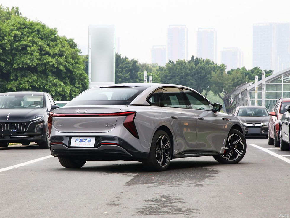 Thumbnail: Hongqi EH7 2024 760km 4WD PRO