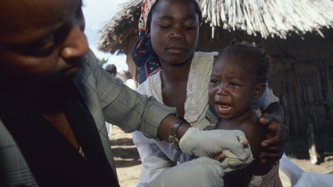 NOVO ARTIGO CIENTÍFICO DO CHAMPS REVELA DESAFIOS NO COMBATE ÀS MORTES POR HIV EM CRIANÇAS MENORES DE 5 ANOS